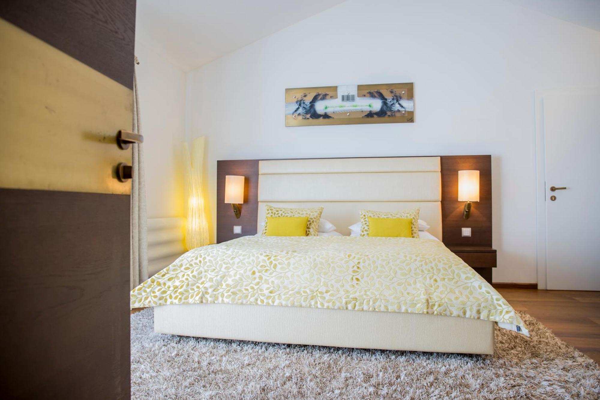Iris Porsche Hotel & Restaurant Мондзе Екстер'єр фото