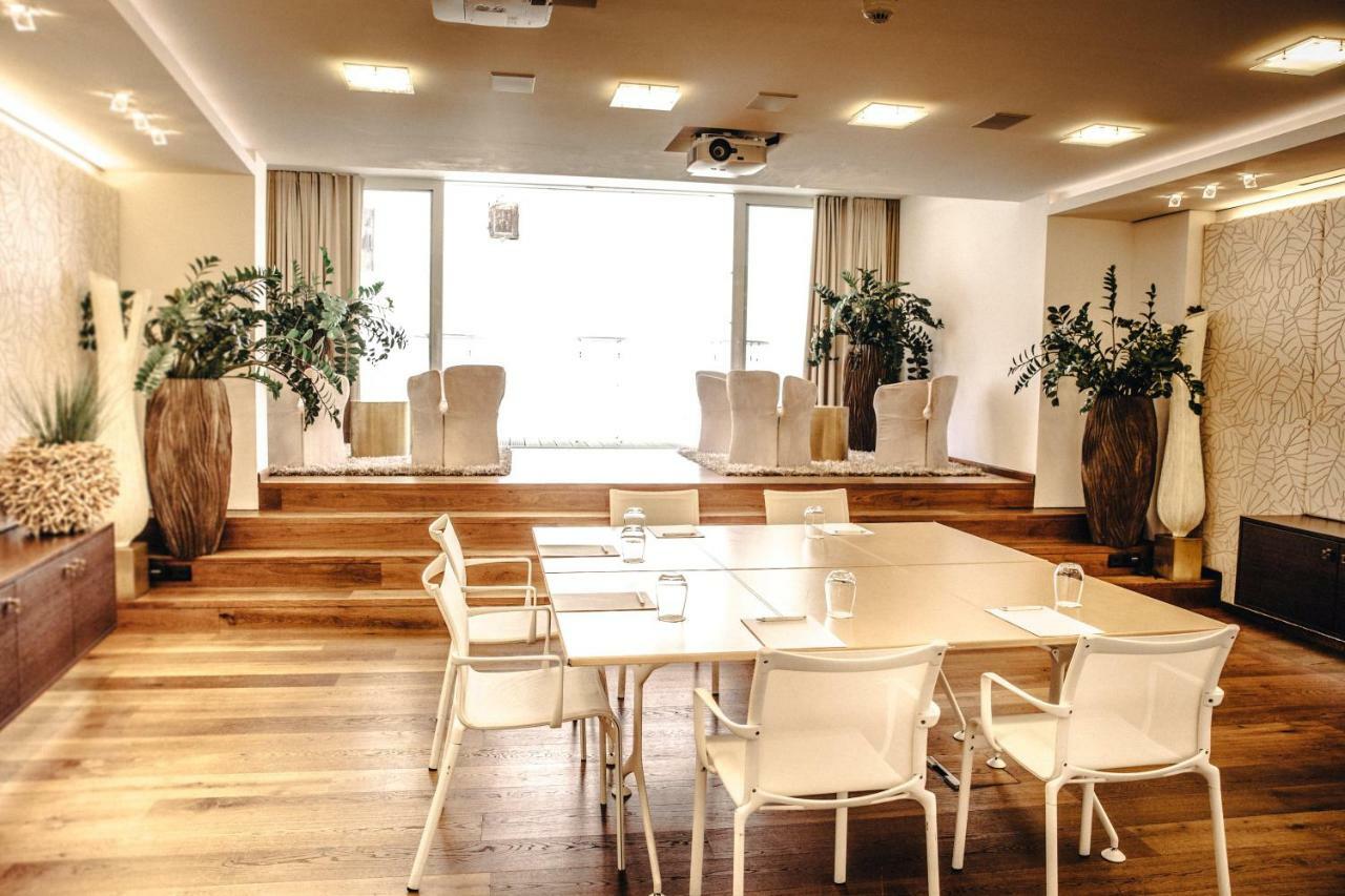 Iris Porsche Hotel & Restaurant Мондзе Екстер'єр фото